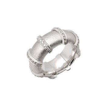 Abracadabra 8 XL Ring Satin