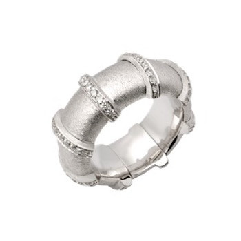 Abracadabra 8 XL Ring Satin